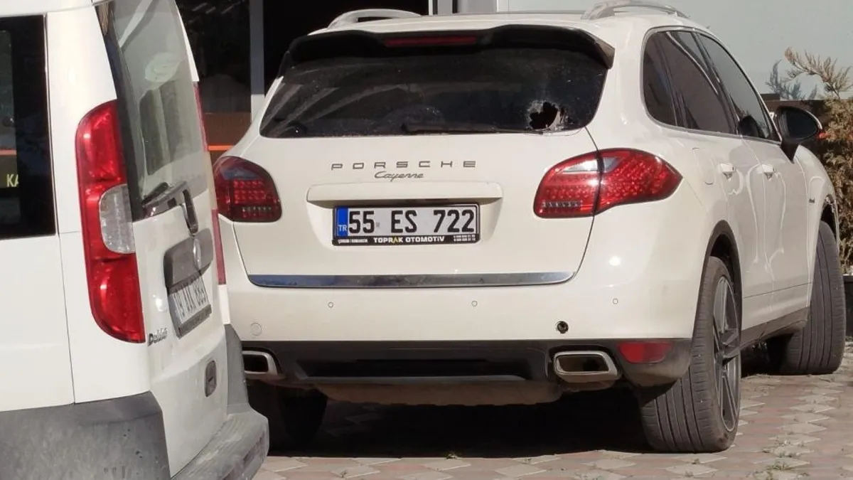 Osmancık’ta park halindeki araç kurşunlandı