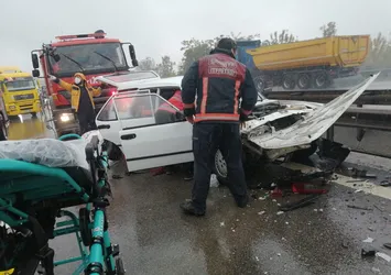 Anadolu Otoyolu'nda zincirleme kaza: 27 araç birbirine girdi! Trafik durdu