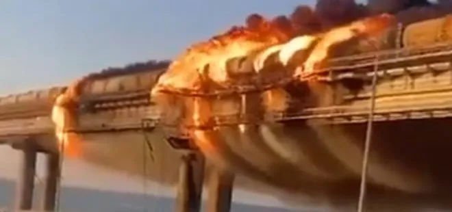 Kerç Köprüsü’nde petrol yüklü tanker patladı! Savaşın seyrini değiştirecek olay! Ukrayna’dan Putin’i kızdıracak sözler: Mutlu yıllar Başkan! Bu daha başlangıç