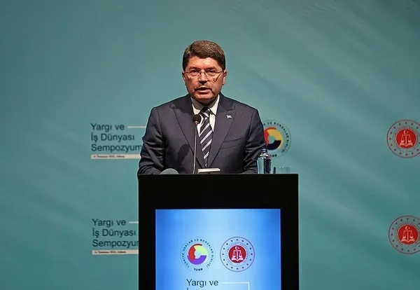 adalet-bakani-yilmaz-tunctan-yeni-anayasa-aciklamasi-bu-millet-yeni-demokratik-anayasayi-artik-hak-ediyor-1689355105069.jpg Adalet Bakanı Yılmaz Tunç'tan yeni anayasa açıklaması: Bu millet yeni demokratik anayasayı artık hak ediyor - 1