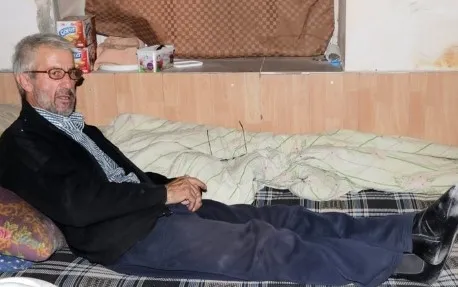kayseride-sahte-icki-felaketi-oldu-felc-kaldi-tuvalete-bile-gidemedim-1640599690763.jpg Kayseri’de sahte içki felaketi oldu! Felç kaldı: Tuvalete bile gidemedim - 7