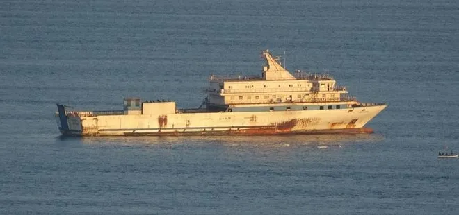 Yunan saldırısına uğrayan gemi gündüz görüntülendi! Anatolian Karanlık Liman’da