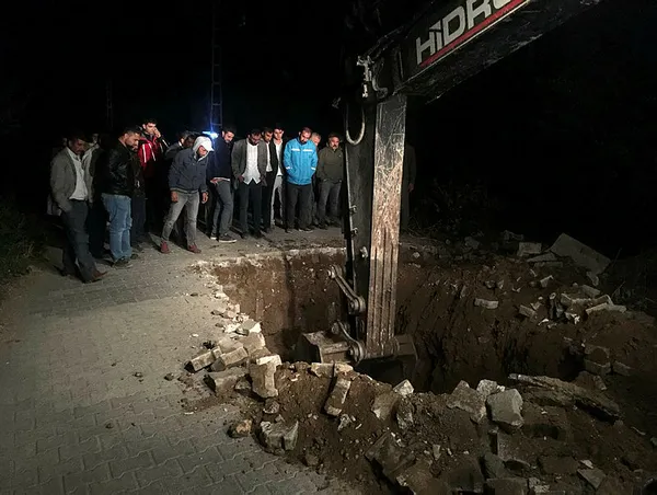 Van'da feci ölüm! Cesedi su borusunda bulundu - 1