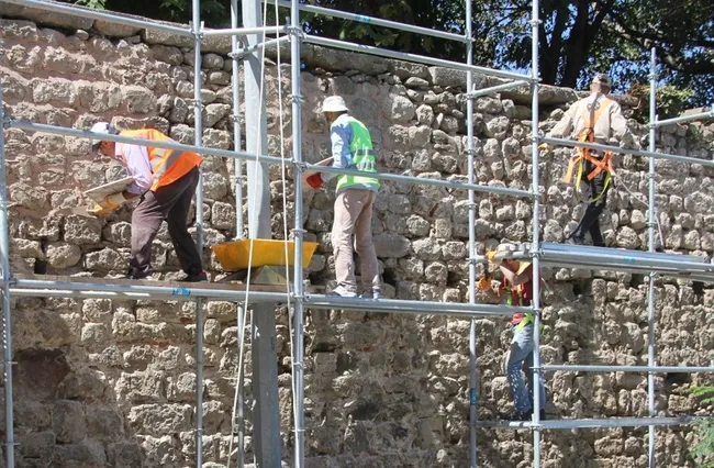 Sinop’ta kale surlarında restorasyon başladı
