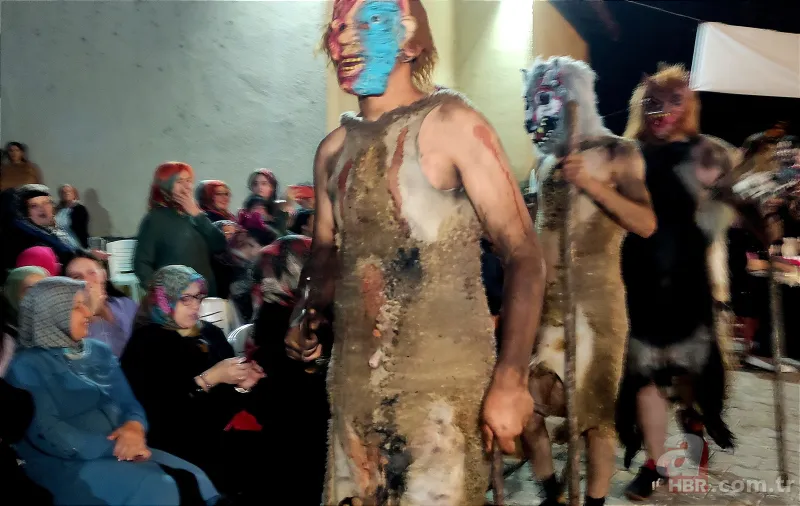 Bursa’da korkunç gelenek 200 yıldır devam ediyor! Derileri giyip… 9