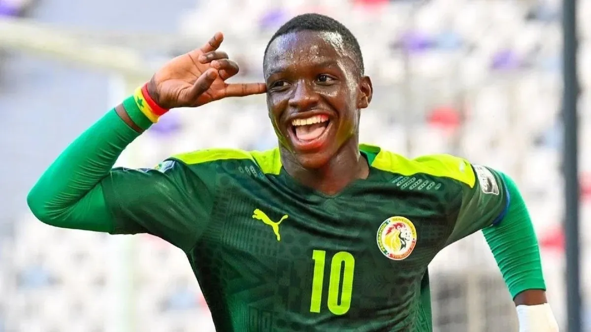 Fenerbahçe ilk transferini bitirdi! Genç yıldız adayı İstanbul'da