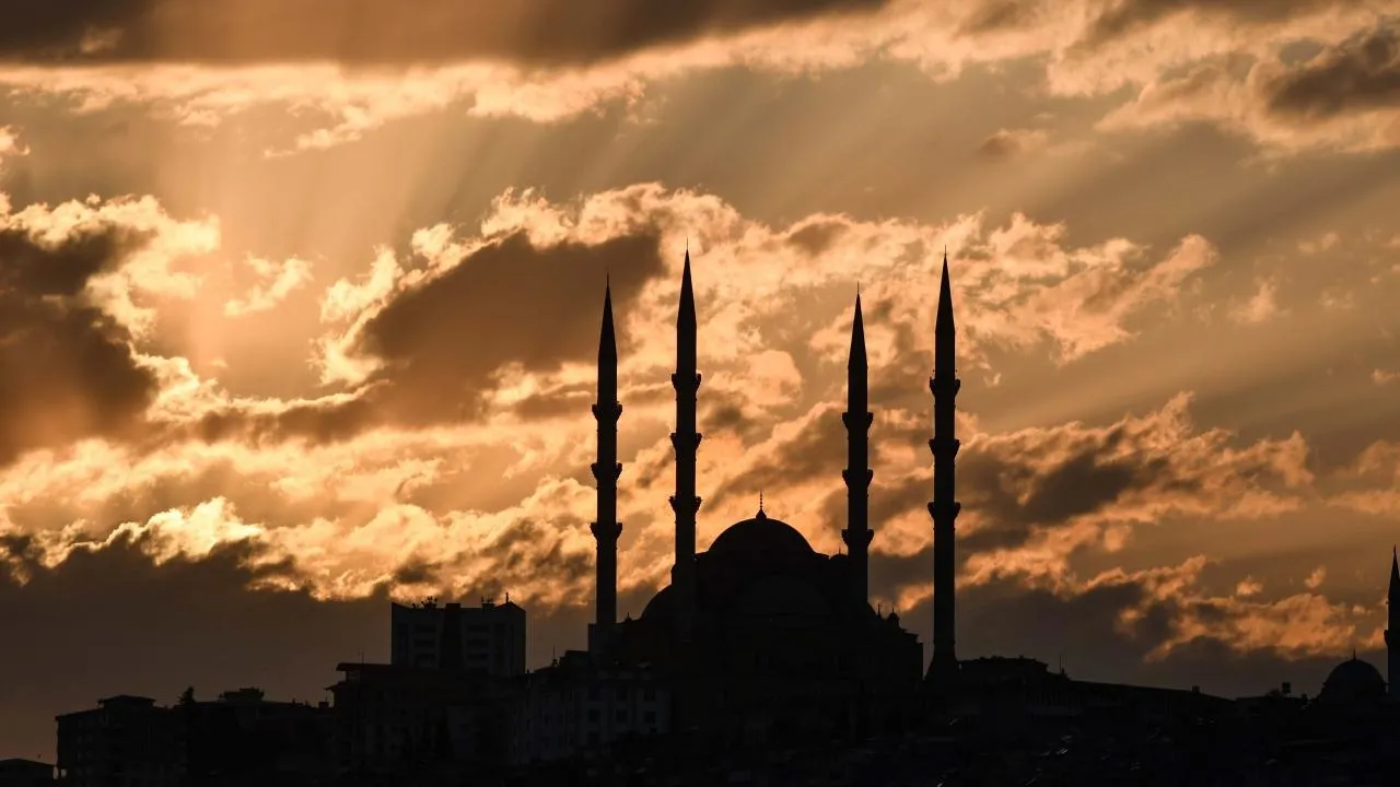 Bursa 2022 Ramazan imsakiyesi! 2022 Bursa ilk oruç sahur hangi gün, ilk iftar saat kaçta? Diyanet ile imsakiye...