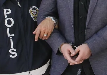 Ankara'da 8 askeri hakim tutuklandı