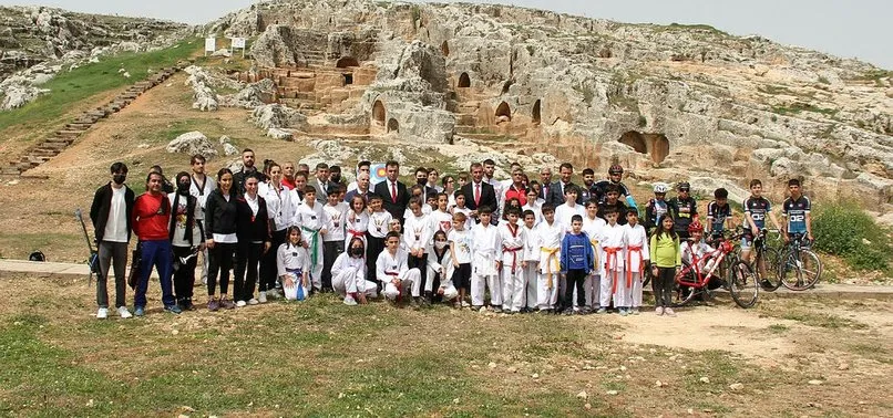 Perre Antik Kenti’nde tarih ve spor buluştu