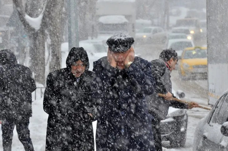 Ankara’da okullar tatil mi? Ankara’da okullara kar tatili var mı? Ankara’da yarın okullar tatil mi? Ankara’da 26 Aralık Çarşamba günü okullar tatil mi?