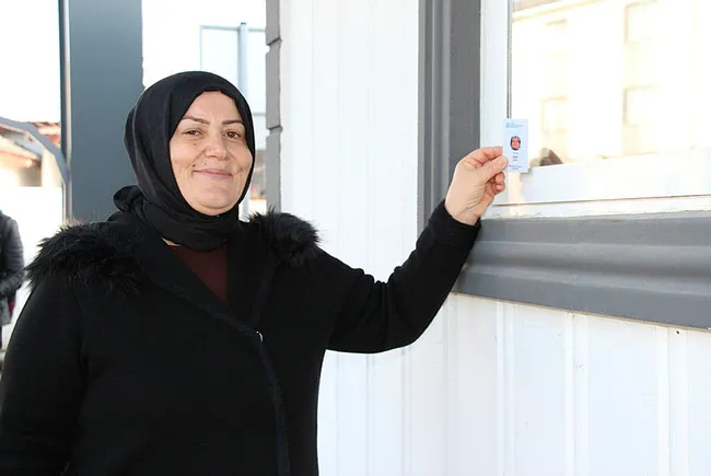 sakaryada-3-cocuk-annesi-kadin-universiteyi-kazandi-ve-hemsire-olmak-icin-calisiyor-1705223757415.jpg Sakarya'da 3 çocuk annesi kadın üniversiteyi kazandı ve hemşire olmak dirsek çürütüyor - 2