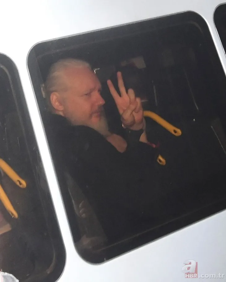 Julian Assange cephesinden açıklama! Julian Assange neden kaçtı?