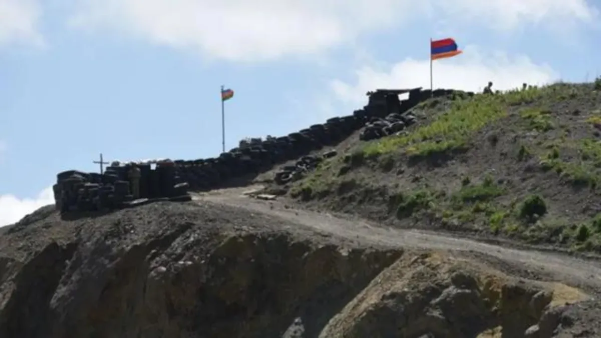 Azerbaycan ile Ermenistan sınırında ilk kez sınır taşı yerleştirildi