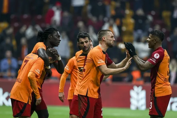Galatasaraylı Bafetimbi Gomis’e TFF 1. Lig ekibinden teklif