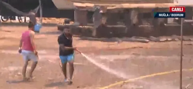 Muğla’daki Çökertme’de yangın büyüdü! Bodrum-Ören yolu kapandı A Haber ekibi o anları anbean aktardı