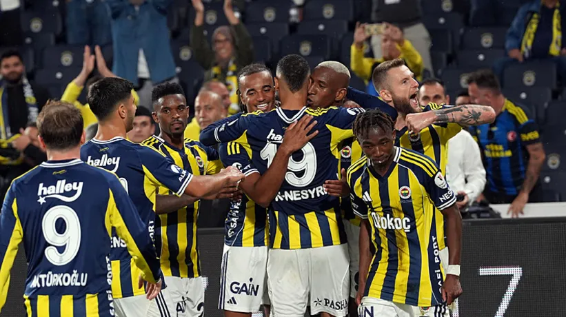 Antalyaspor maçı sonrası Fenerbahçe hocası Tedesco'ya sert eleştiri: Seçimleri yine hatalı