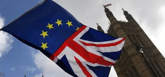 Brexit kaosu İngiliz halkını böldü