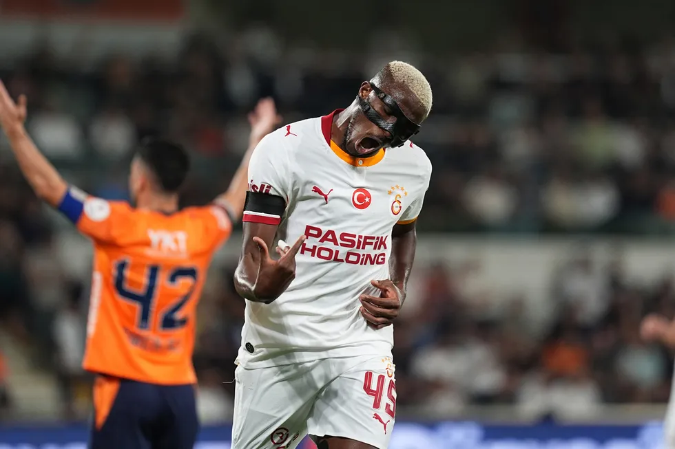 1788859031801.jpg Galatasaray Sporting Lizbon maçı için Portekiz'e gitti: Sarı-kırmızlılarda 4 önemli isim kafilede yer almadı - 1