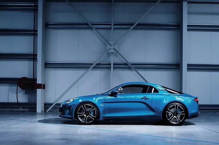 Yeni Alpine A110 Cenevre Otomobil Fuarı'nda görücüye çıkıyor - 1