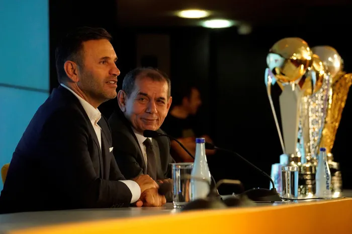 Galatasaray, Okan Buruk ile sözleşme imzaladı! Ahaber.com.tr sordu Buruk ve Özbek cevapladı | Çarpıcı Mourinho ve Michy Batshuayi sözleri - 6