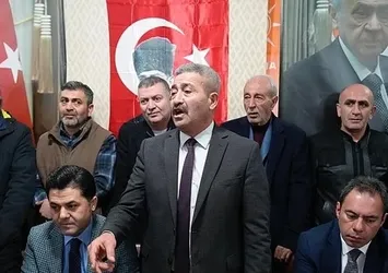 CHP'de yaprak dökümü! 'DEM'li ittifaka büyük tepki! Çok sayıda isim MHP'ye geçiş yaptı