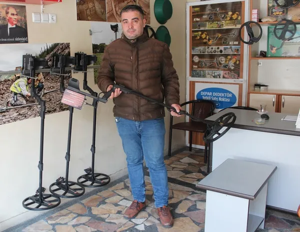 2-sene-once-basladi-tek-basina-uretip-dunyaya-satiyor-1645526101231.jpg 2 sene önce başladı: Tek başına üretip dünyaya satıyor - 1