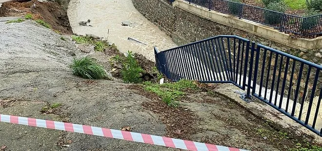 İzmir’deki sel nedeniyle istinat duvarı çöktü