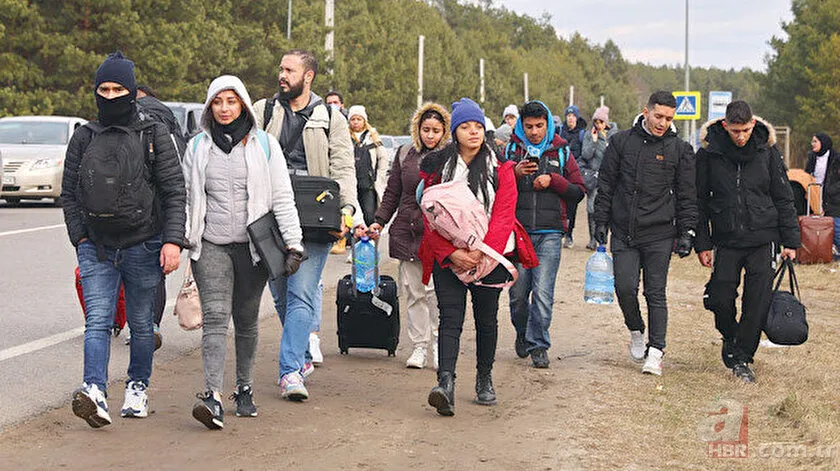 Mülteci krizi Avrupa'nın ırkçı yüzünü ortaya çıkarttı! Suriyeliye yer yok Ukraynalıya boş çok 19