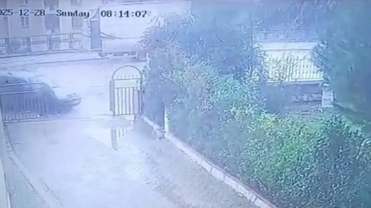 Bursa'da otomobil hafif ticari araca çarptı: 2 yaralı