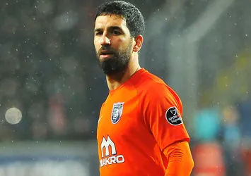 G.Saray taraftarından Arda'yı üzecek pankart!