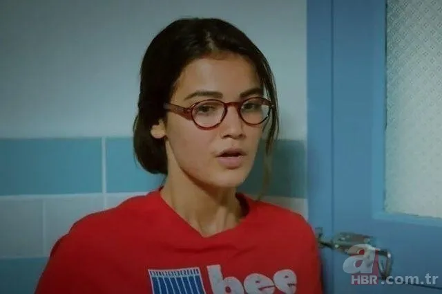 Camdaki Kız dizisinin gamsız annesi Feride fotoğraflarıyla sosyal medyayı salladı! Nalan'a korse giydiren Feride'ye bakın siz 9