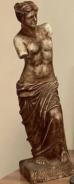polis-baskininda-ele-gecirilen-1-metrelik-heykel-ekspertiz-icin-muzeye-getirildi-1639748555046.jpg Polis baskınında ele geçirilen 1 metrelik heykel, ekspertiz için müzeye getirildi - 1
