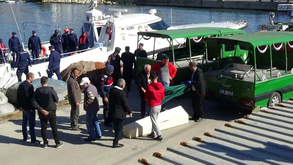 Son dakika haberi... İstanbul'da Silivri açıklarında lüks yat battı! 2 kişi hayatını kaybetti - 1