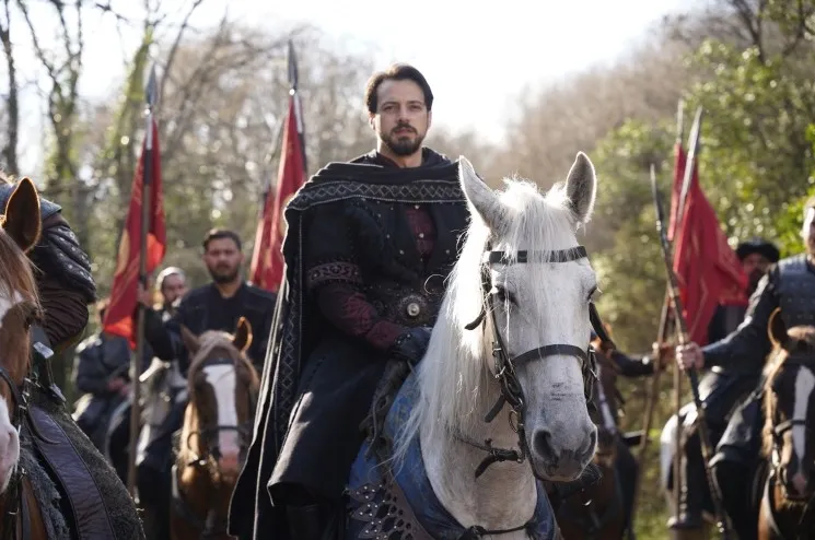 1776232558758.jpg Kuruluş Orhan yine nefes kesecek: Hem kalpler hem de kılıçlar sınanıyor! - 1