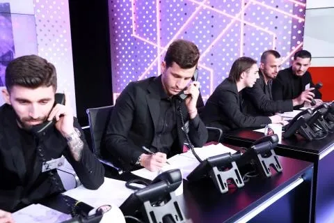 Spor camiası Omuz Omuza ekranlarda buluştu! Depremin yaralarını sarmak için dev bağış gecesinde 845,7 milyon TL toplandı