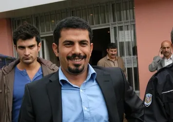 Baransu imamı kafalamış! Pek hücrede durmuyor...