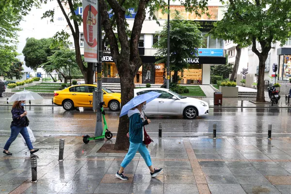 hava-durumu-meteorolojiden-istanbul-ve-bircok-il-icin-saganak-yagis-uyarisi-bugun-hava-nasil-olacak-istanbul-ankara-izmir-16-haziran-2021-1623814890030.jpg HAVA DURUMU | Meteorolojiden İstanbul ve birçok il için sağanak yağış uyarısı | Bugün hava nasıl olacak? İstanbul Ankara İzmir 16 Haziran 2021 - 3