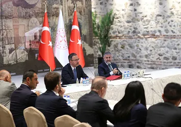 Son dakika | Dolmabahçe'de kritik futbol zirvesi sona erdi