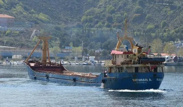 Marmara Denizi’nde kargo gemisi battı! Mürettebatı kurtarma çalışması sürüyor | Geminin deniz altındaki ilk görüntüsü ortaya çıktı
