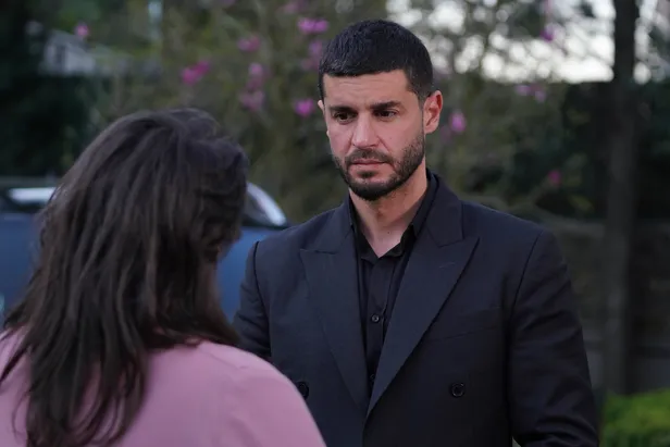 Bir Küçük Gün Işığı ATV İzle | 24 Nisan Bir Küçük Gün Işığı 31. Bölüm full, kesintisiz seyret!