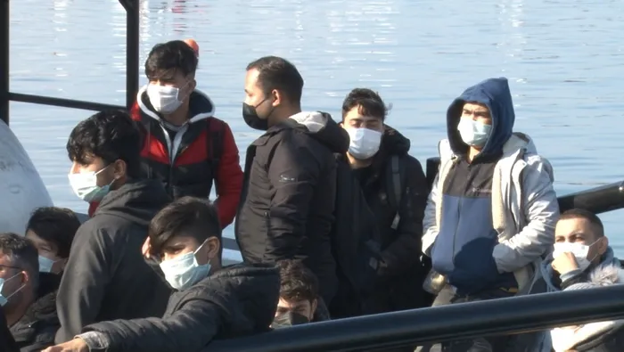 Son dakika: Şile açıklarında teknede 40 kaçak göçmen yakalandı