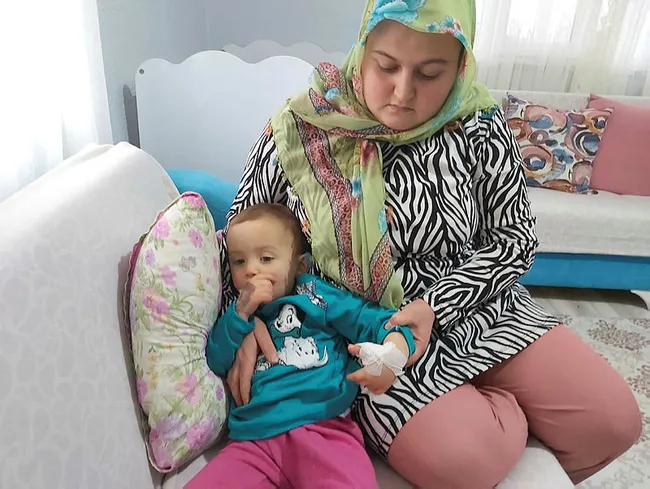 Çorum'da doktor 3 yaşındaki çocuğun yanlış parmağını ameliyat etti - 6
