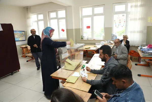 karadenizdeki-illerde-baskan-erdogan-silme-kazandi-iste-anlik-oy-oranlari-1685290415667.jpg Karadeniz'de ikinci tur seçim sonuçları! Sandıklardan Başkan Recep Tayyip Erdoğan çıktı - 2