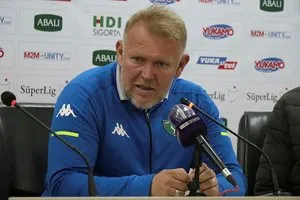 Son dakika: Yukatel Denizlispor Teknik Direktörü Robert Prosineckiden veda sinyali: Sonuçları olacaktır!