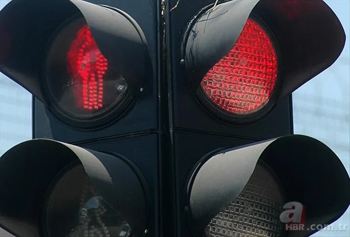 Trafik ışıkları dörde çıkıyor! Kırmızı, sarı, yeşilden sonra şimdi de... 3
