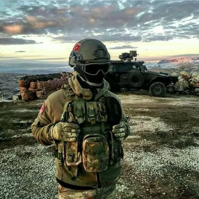 Sınırda hazır bekleyen Türkiye ve Irak’ın askeri güçleri