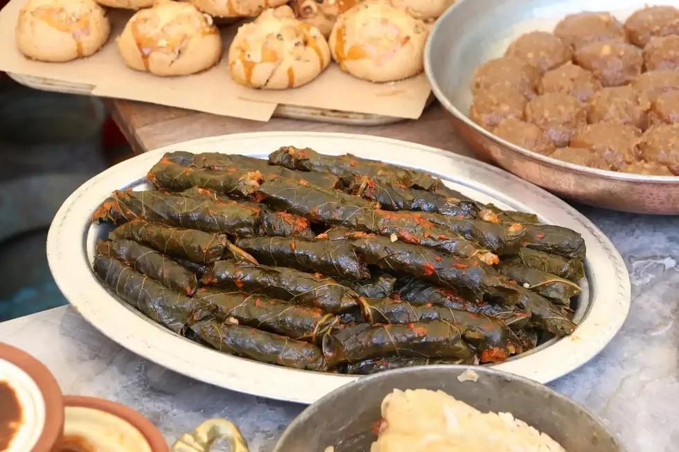 samsun-kultur-yolu-festivalinde-lezzet-soleni-bafra-pidesi-nebiyan-fasulyesi-manda-sutlu-dondurma-yogun-ilgi-g-1782635158304.jpeg Samsun Kültür Yolu Festivali'nde lezzet şöleni: Bafra pidesi ve Nebiyan fasulyeye yoğun ilgi - 3