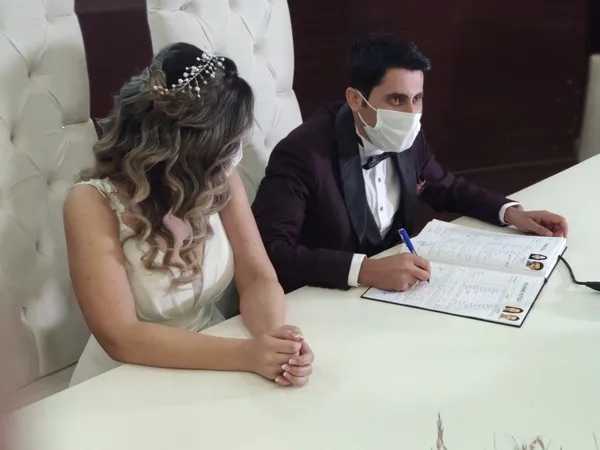 Yeni dönem başladı! İşte nikah törenlerindeki koronavirüs düzenlemesi - 2