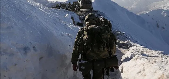 Hakkari’de yaralanan asker şehit oldu