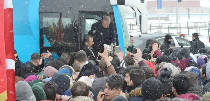 Başkan Erdoğan'a Erzurum'da sıcak karşılama